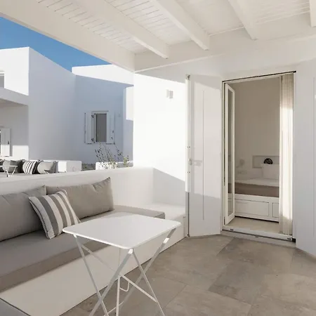 Golden View Villas Paros, Villa Daphne Chrisi Akti (Paros)