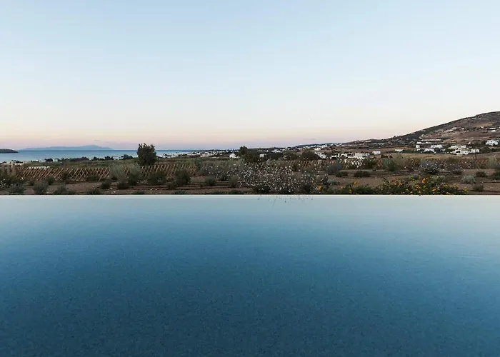 Golden Coast Daphne Private Wadingpool Gem Chrisi Akti (Paros)